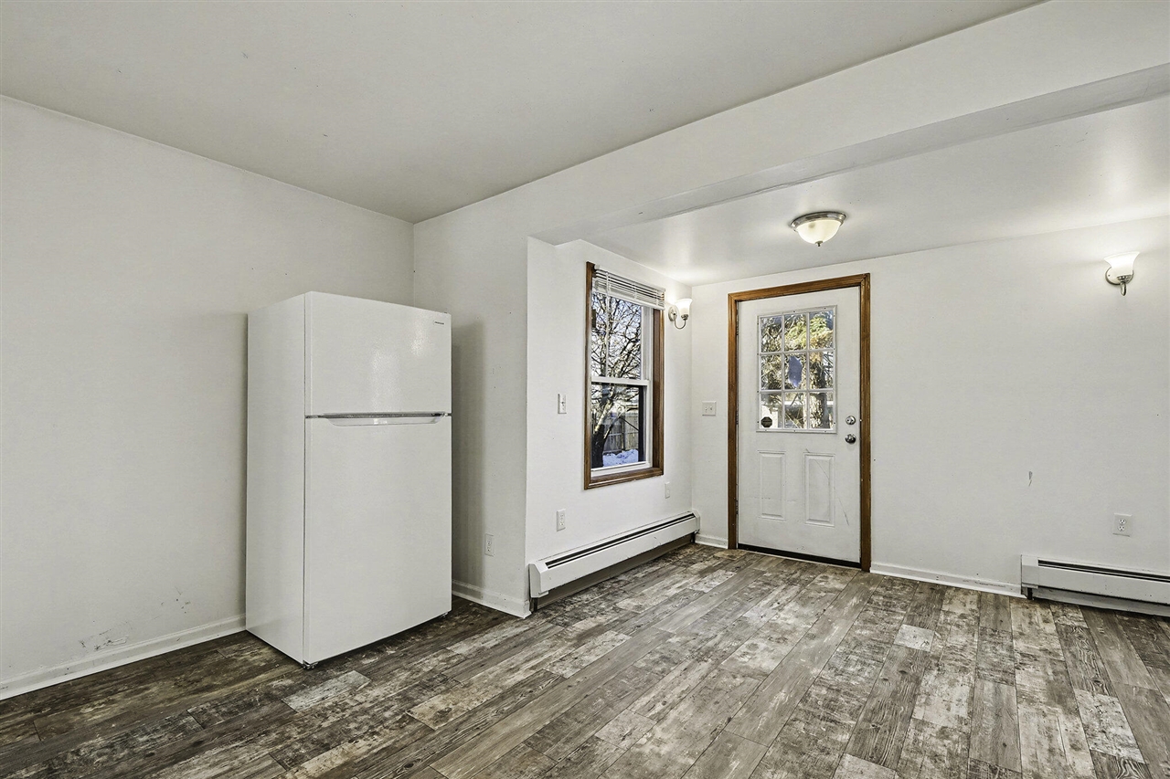 3201 Marshall Avenue, Grand Rapids, MI, 49508-2424