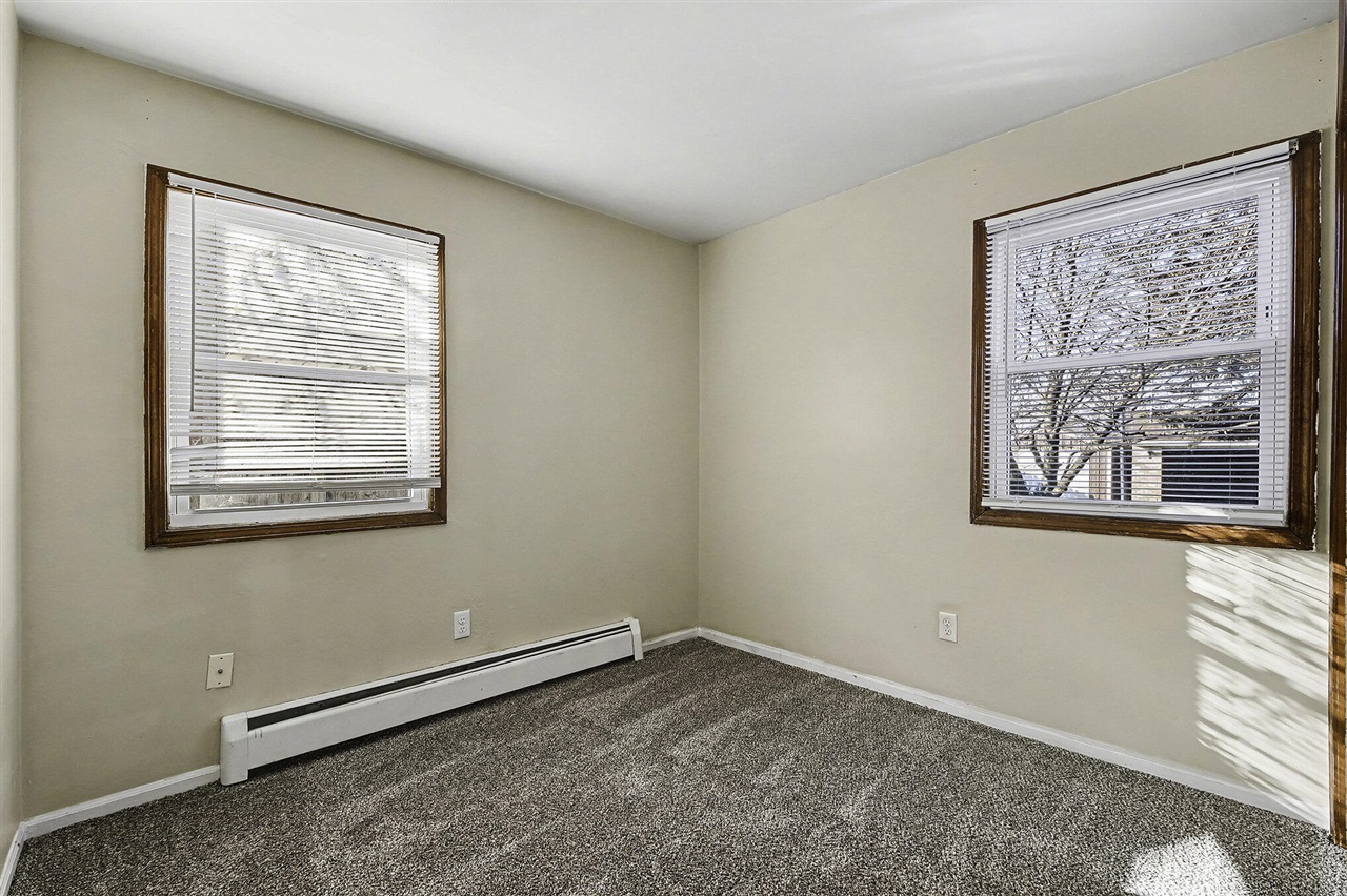 3201 Marshall Avenue, Grand Rapids, MI, 49508-2424