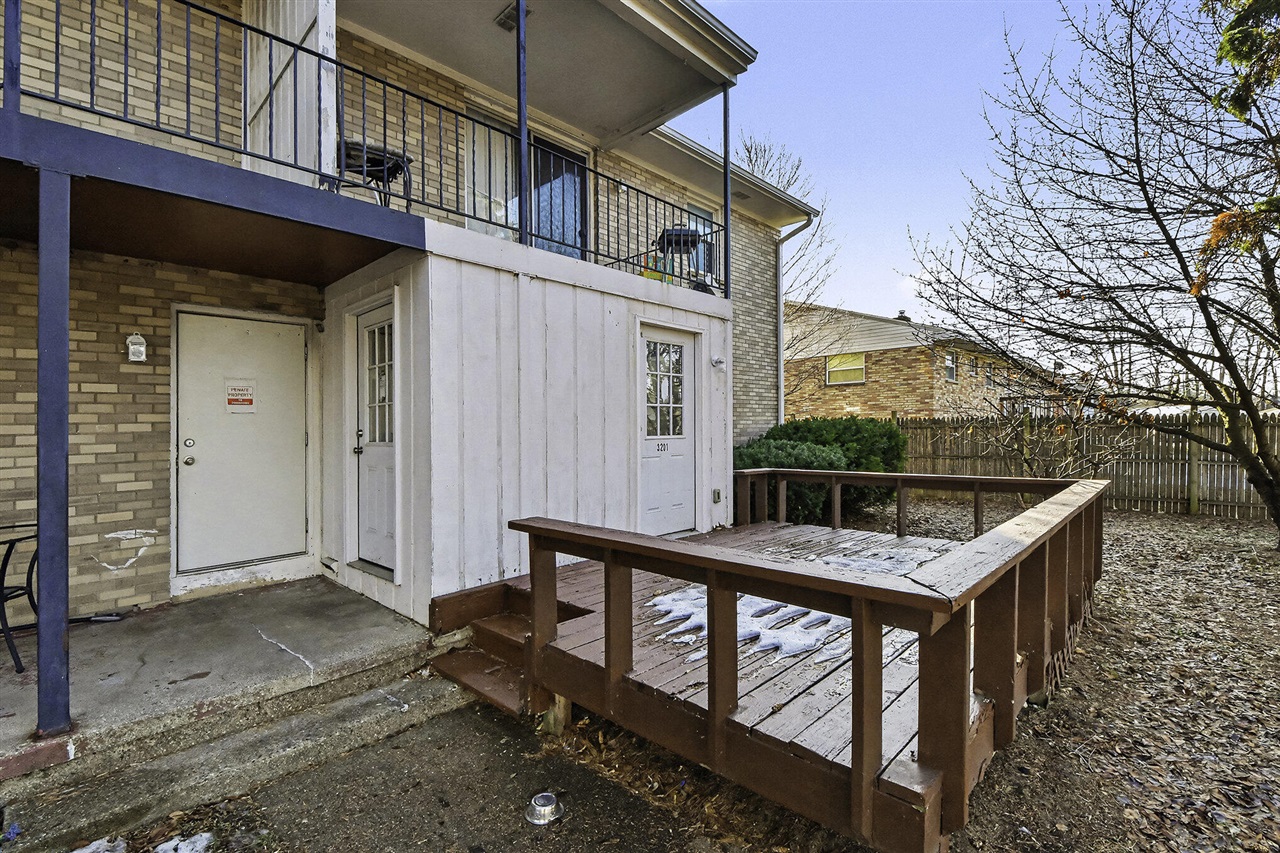 3201 Marshall Avenue, Grand Rapids, MI, 49508-2424