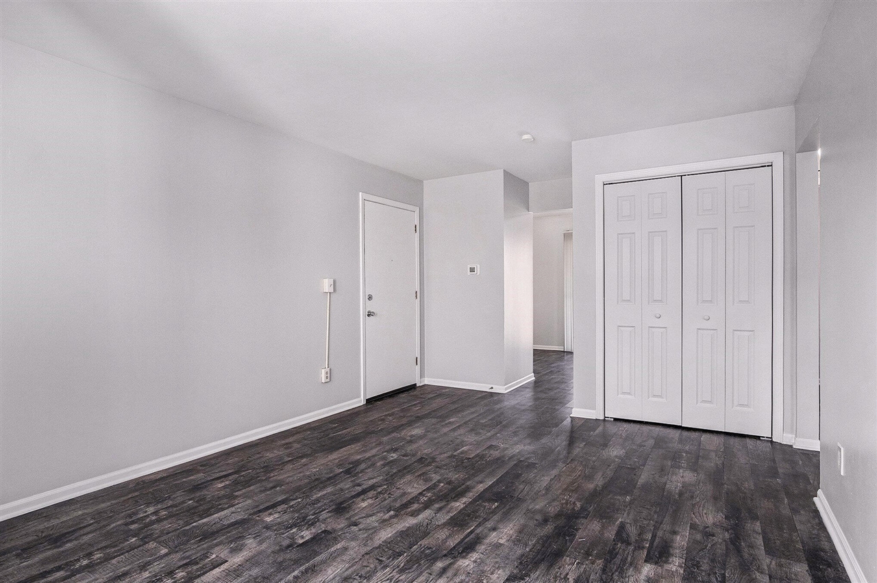 3201 Marshall Avenue, Grand Rapids, MI, 49508-2424