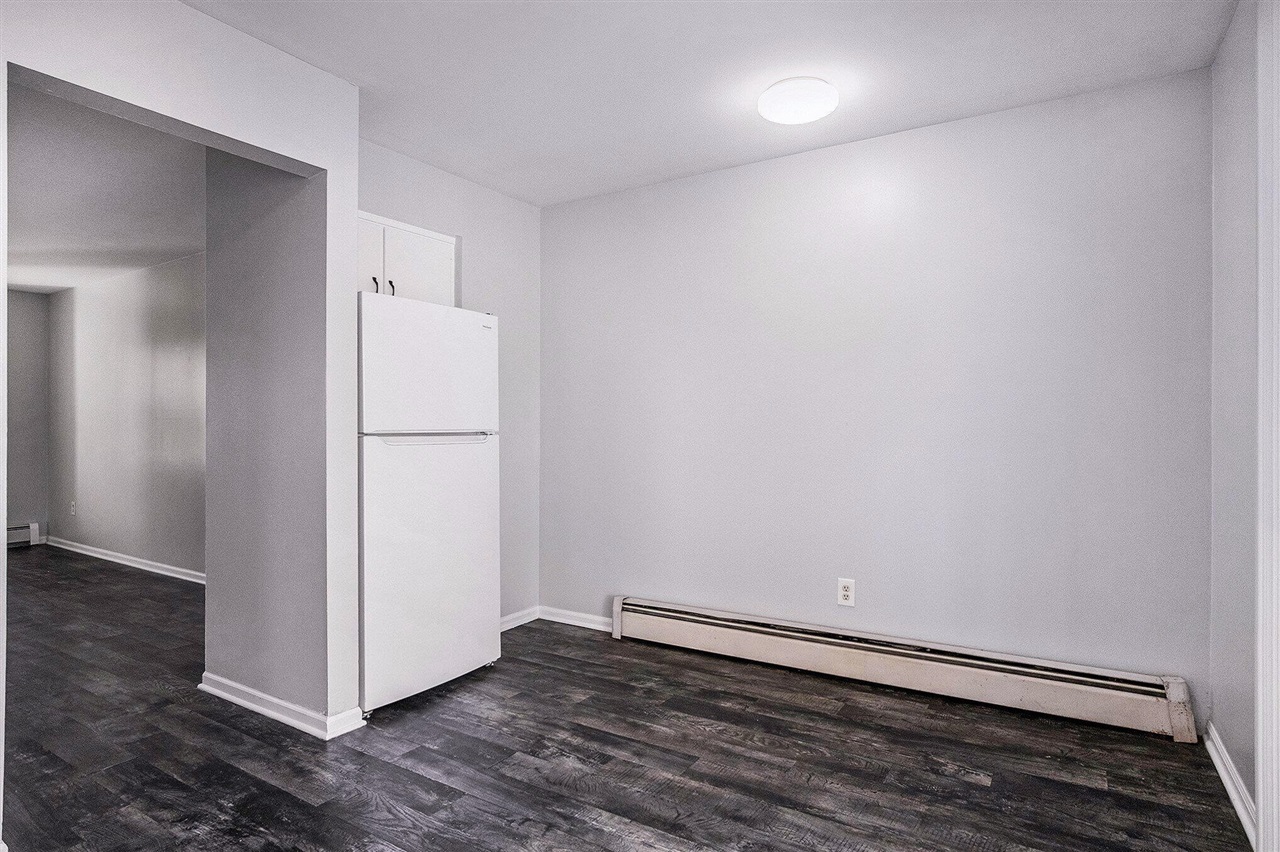 3201 Marshall Avenue, Grand Rapids, MI, 49508-2424