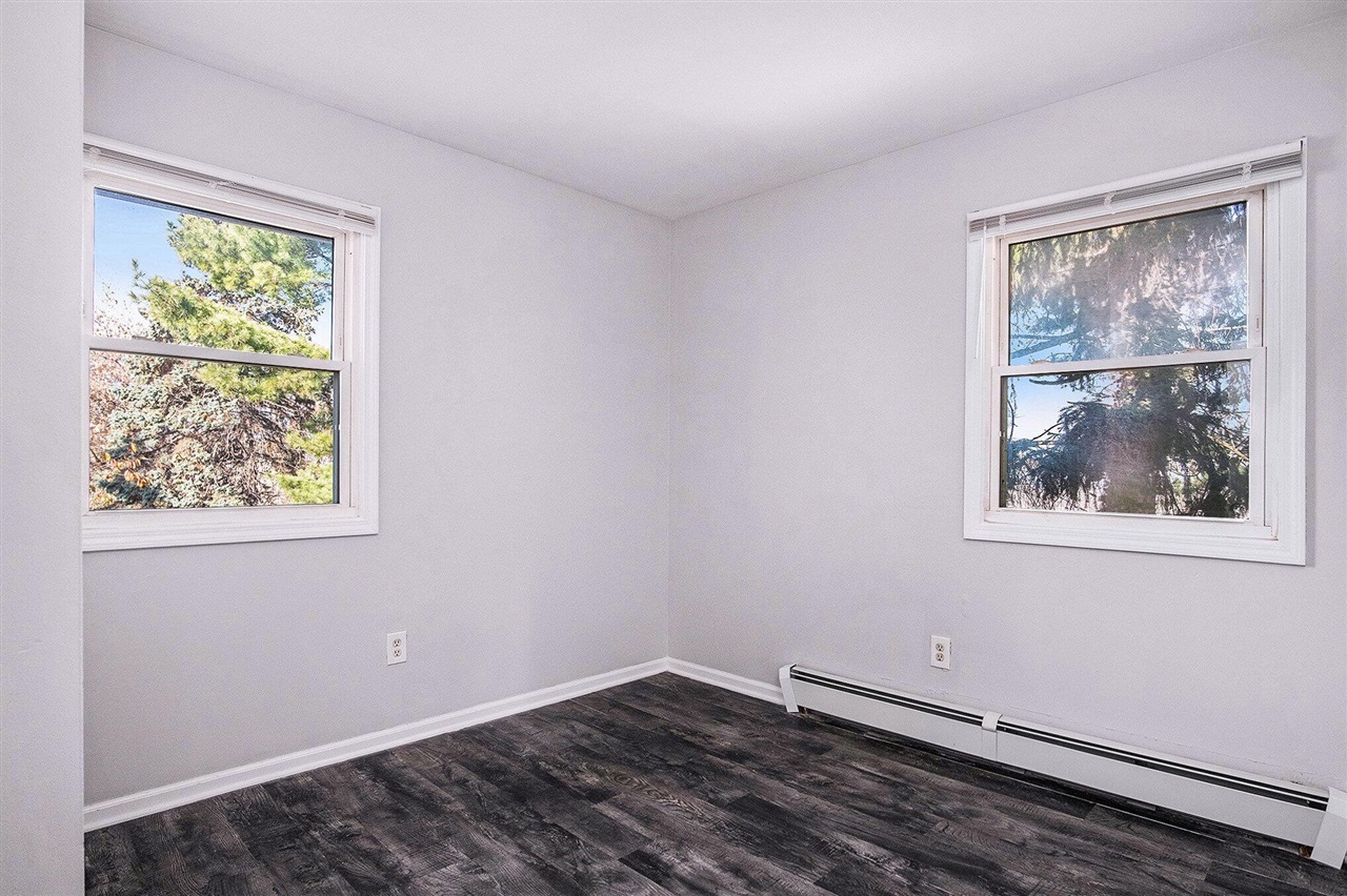 3201 Marshall Avenue, Grand Rapids, MI, 49508-2424