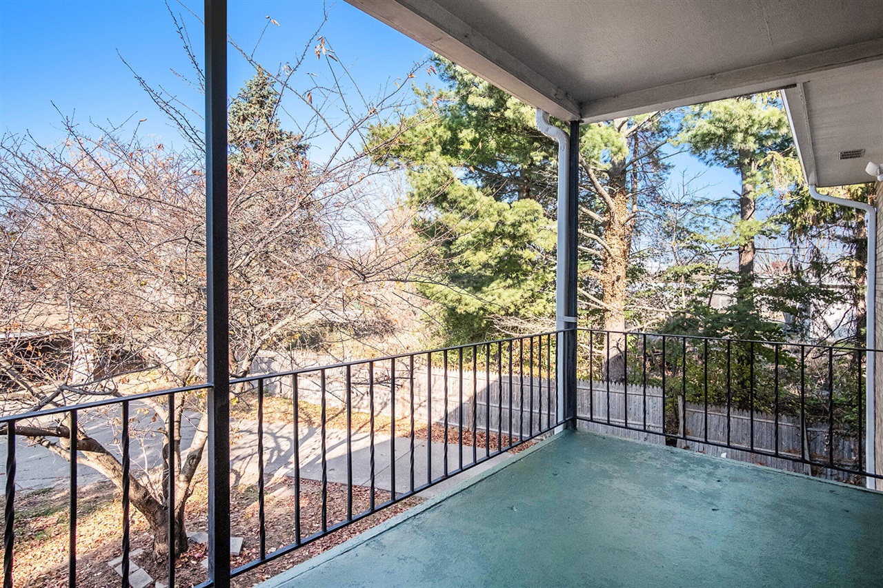 3201 Marshall Avenue, Grand Rapids, MI, 49508-2424