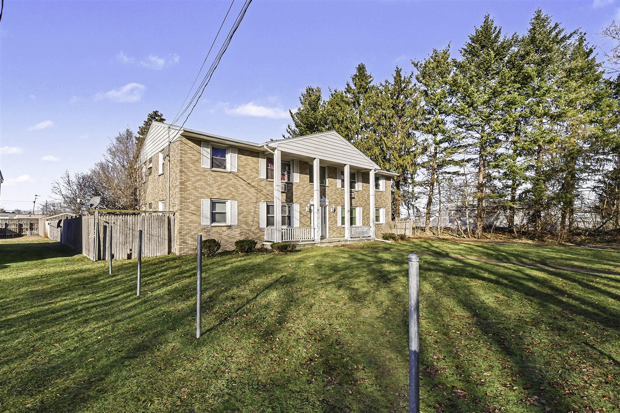 3201 Marshall Avenue, Grand Rapids, MI, 49508-2424