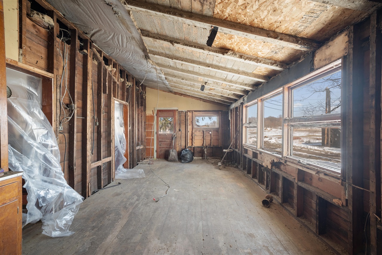 65838 48th Avenue, Hartford, MI, 49057-9749