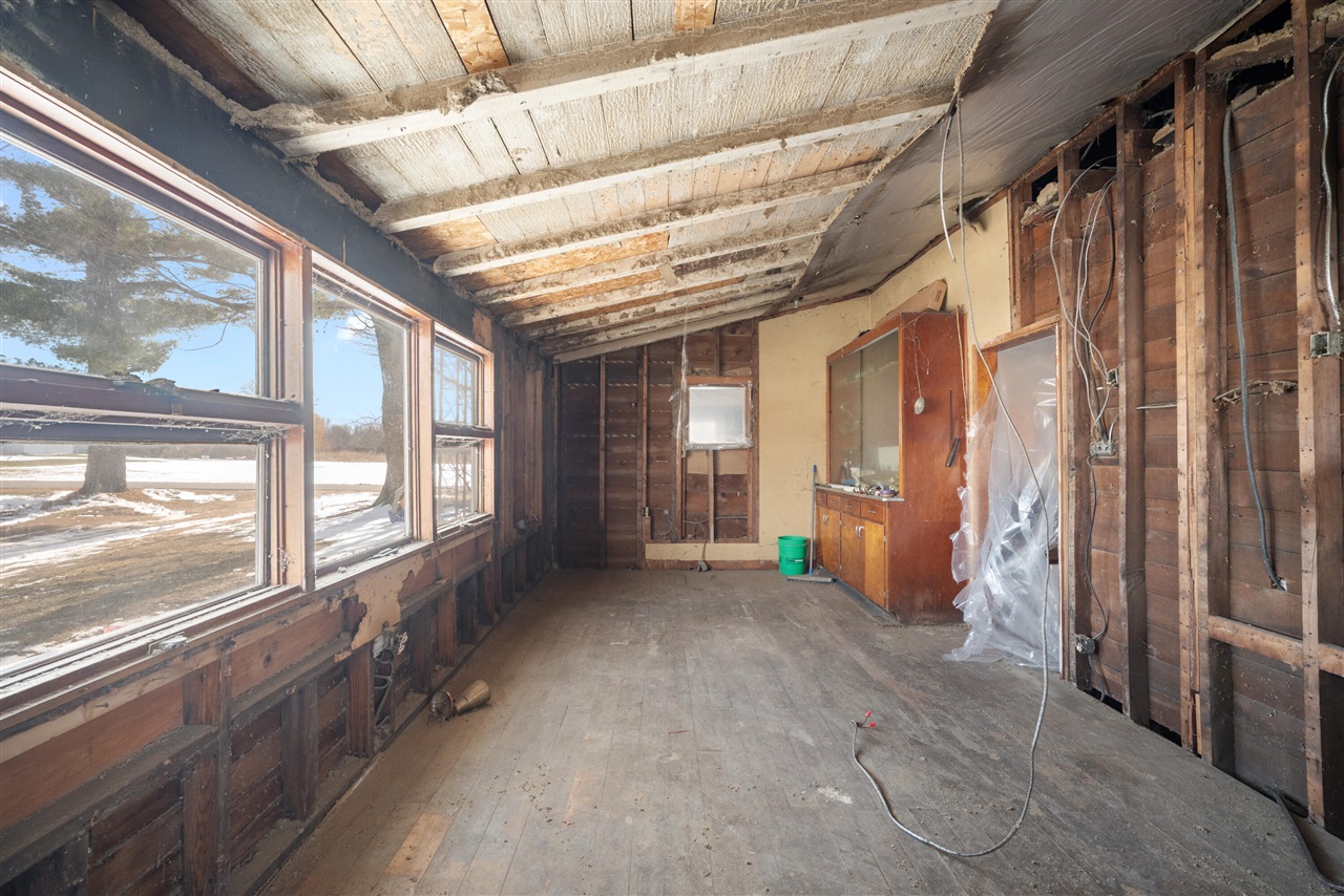 65838 48th Avenue, Hartford, MI, 49057-9749