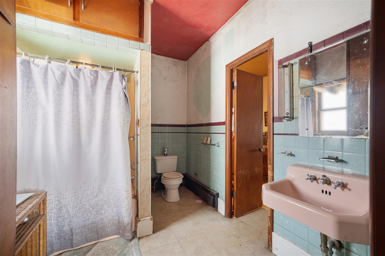 65838 48th Avenue, Hartford, MI, 49057-9749