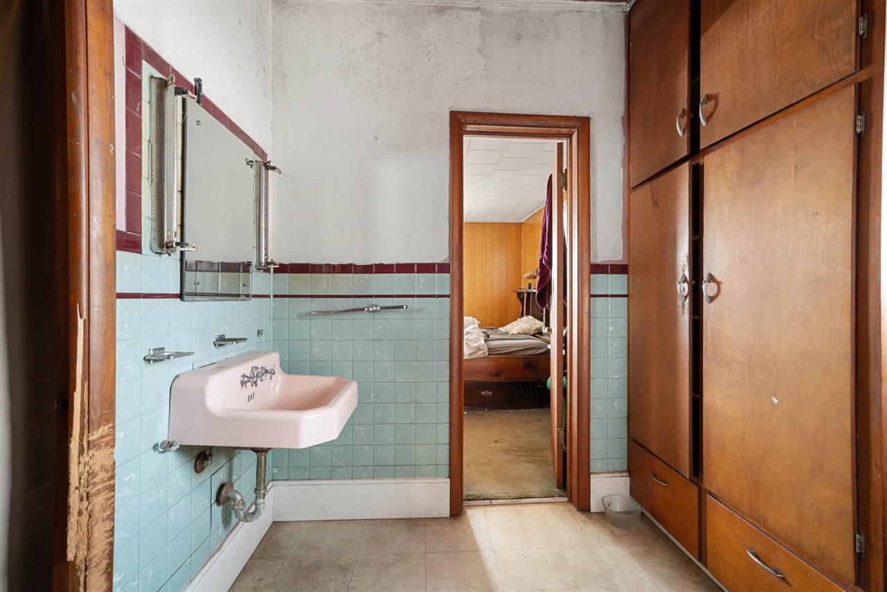 65838 48th Avenue, Hartford, MI, 49057-9749