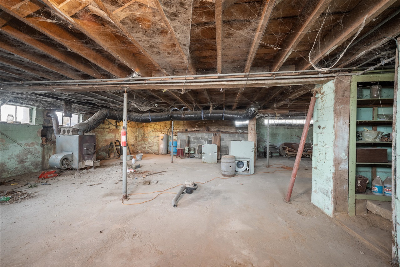 65838 48th Avenue, Hartford, MI, 49057-9749