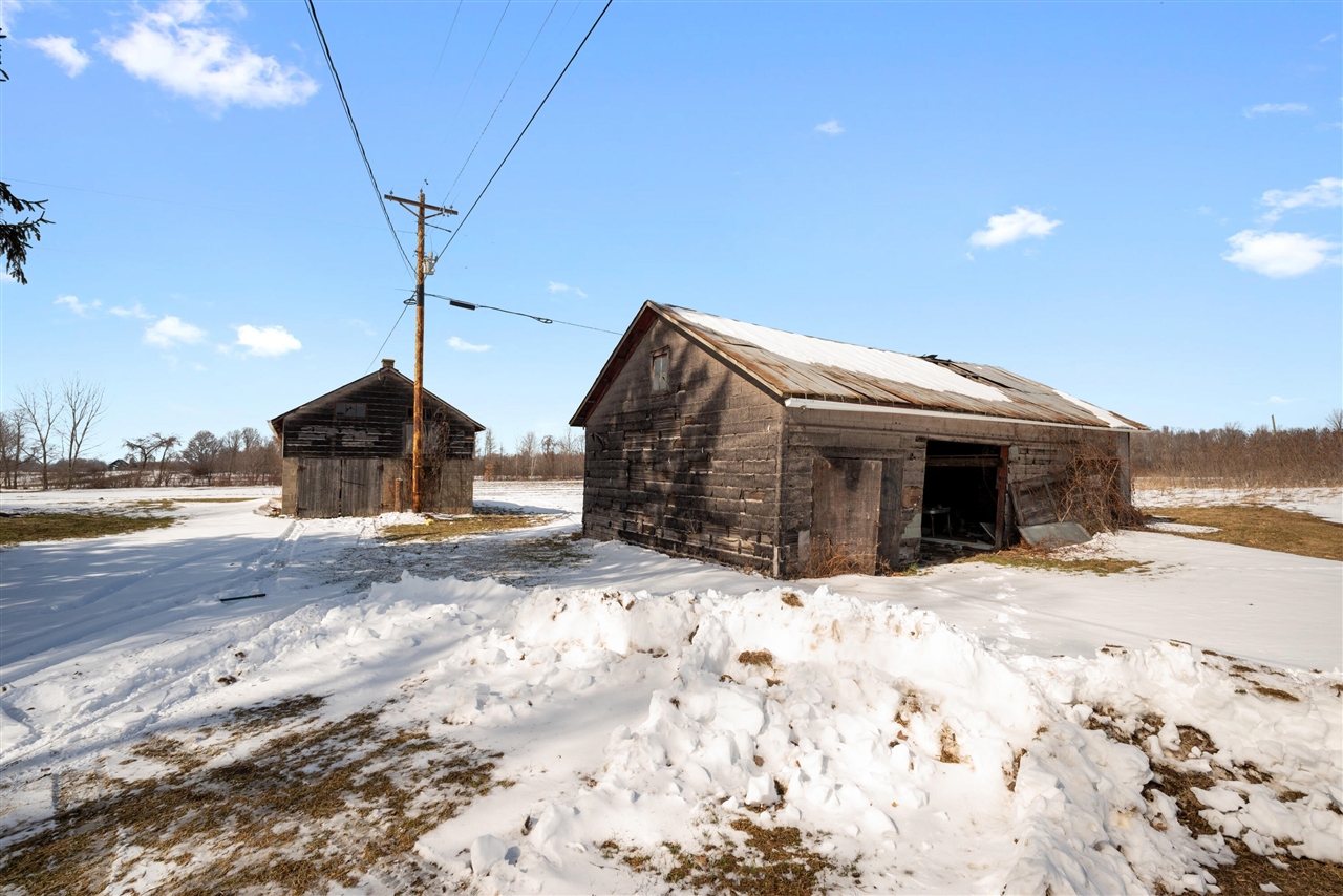 65838 48th Avenue, Hartford, MI, 49057-9749