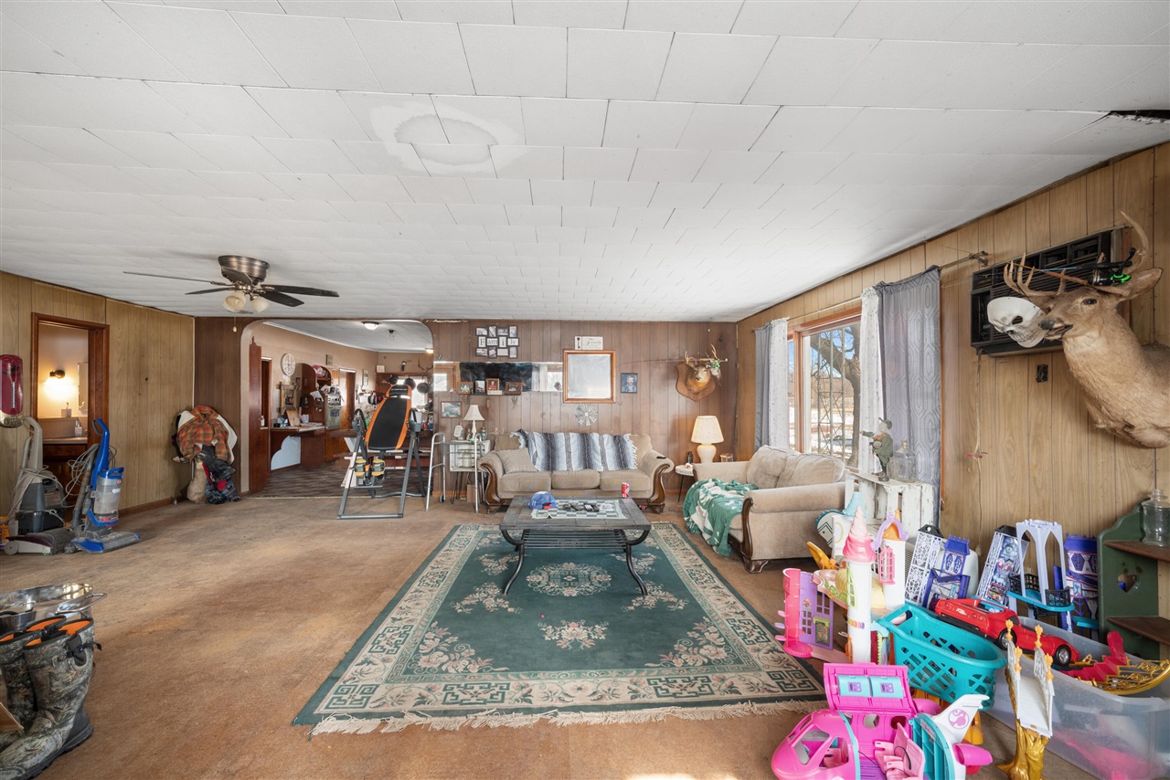 65838 48th Avenue, Hartford, MI, 49057-9749