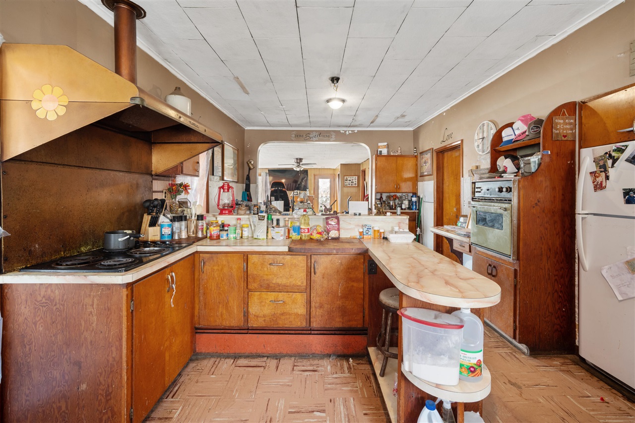 65838 48th Avenue, Hartford, MI, 49057-9749