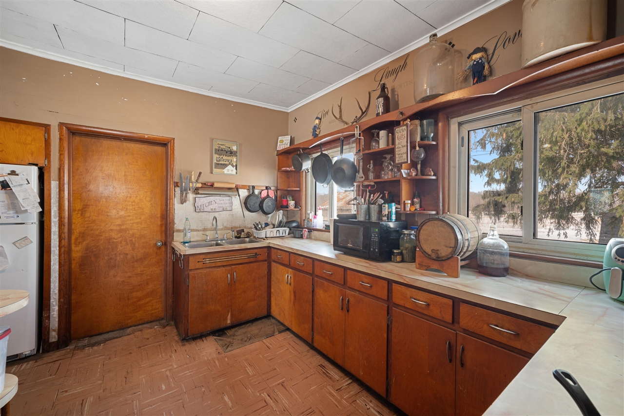 65838 48th Avenue, Hartford, MI, 49057-9749