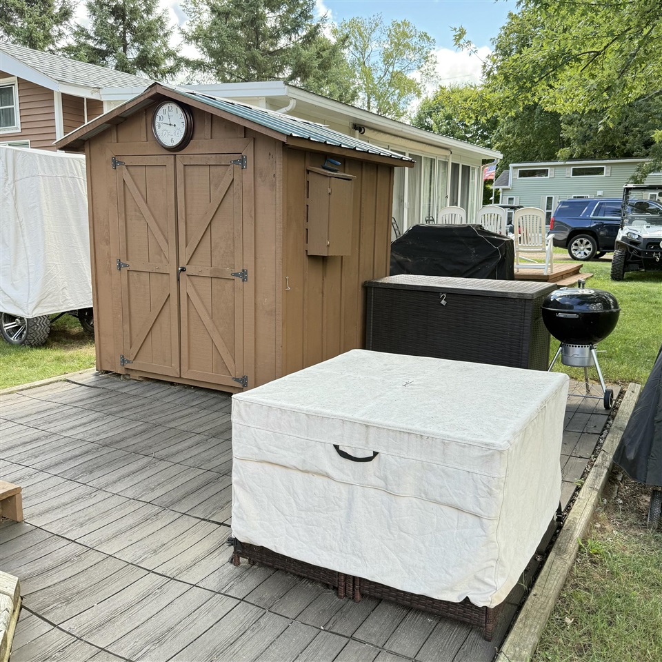 9380 E Circle Drive, Stanwood, MI, 49346-9611