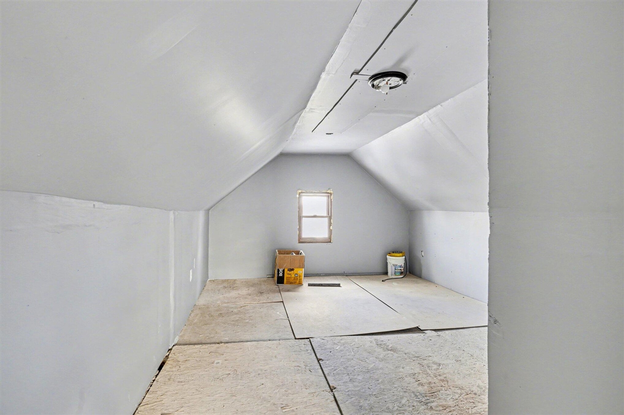 120 Highway Street, Battle Creek, MI, 49014-5069