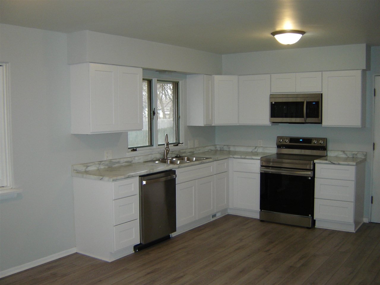 271 68th Street, Grand Rapids, MI, 49548-7180