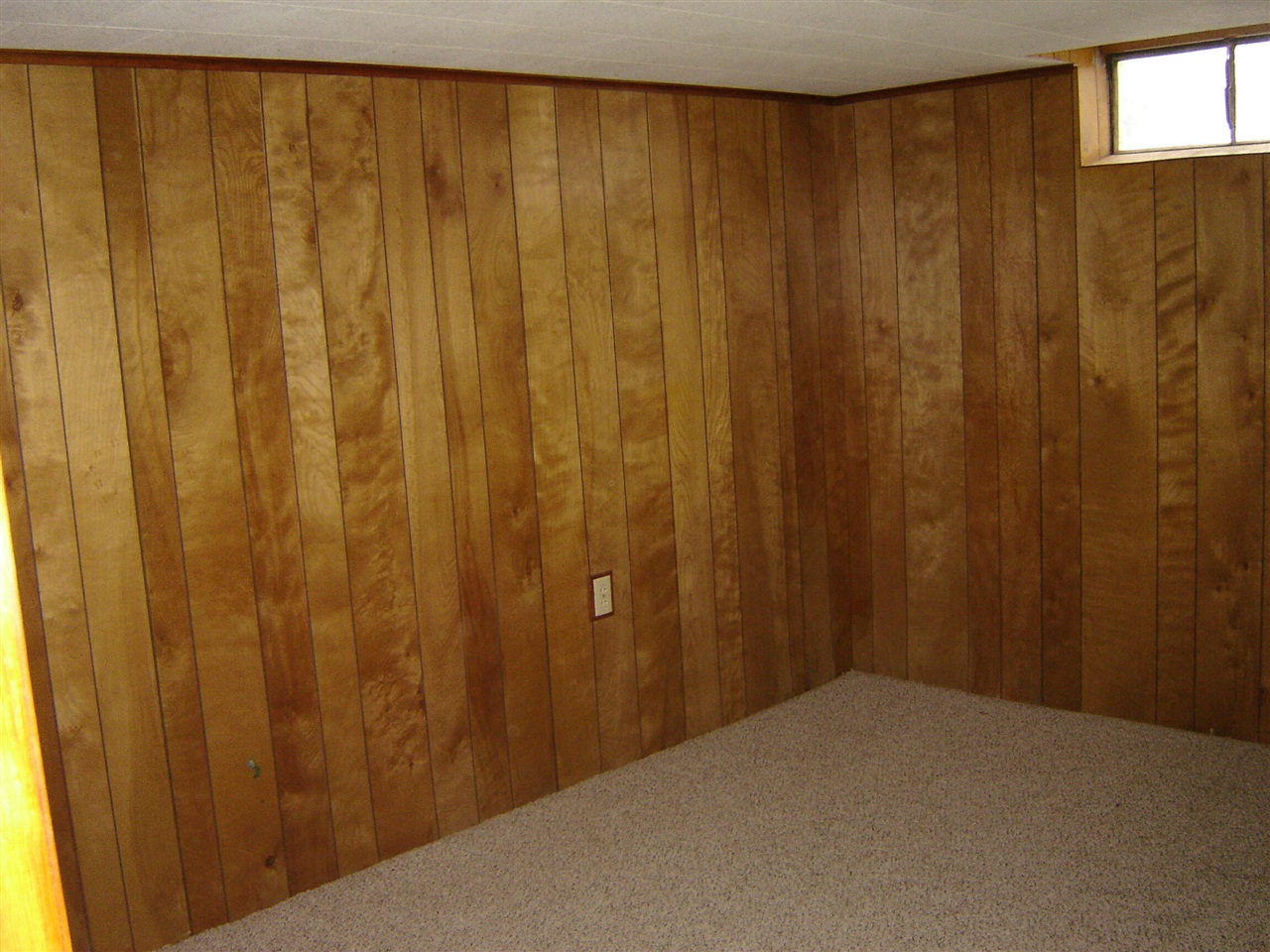 271 68th Street, Grand Rapids, MI, 49548-7180