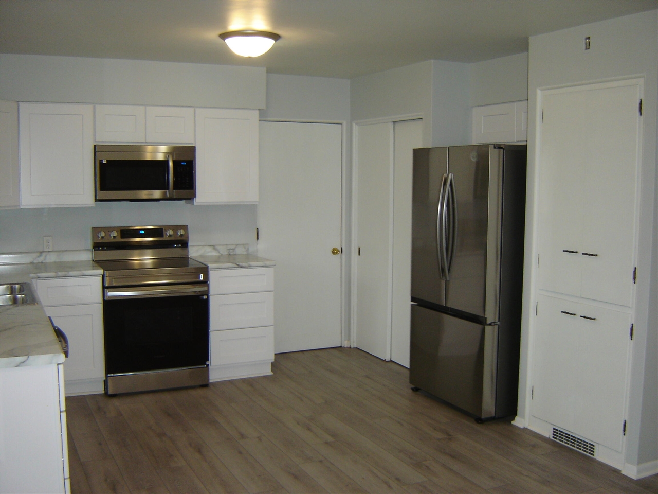 271 68th Street, Grand Rapids, MI, 49548-7180