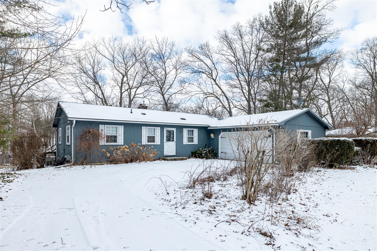 Homes for sale in Dimondale, MI | 6411 Pleasant River Dr, Dimondale, MI 48821 | MLS# 70516969