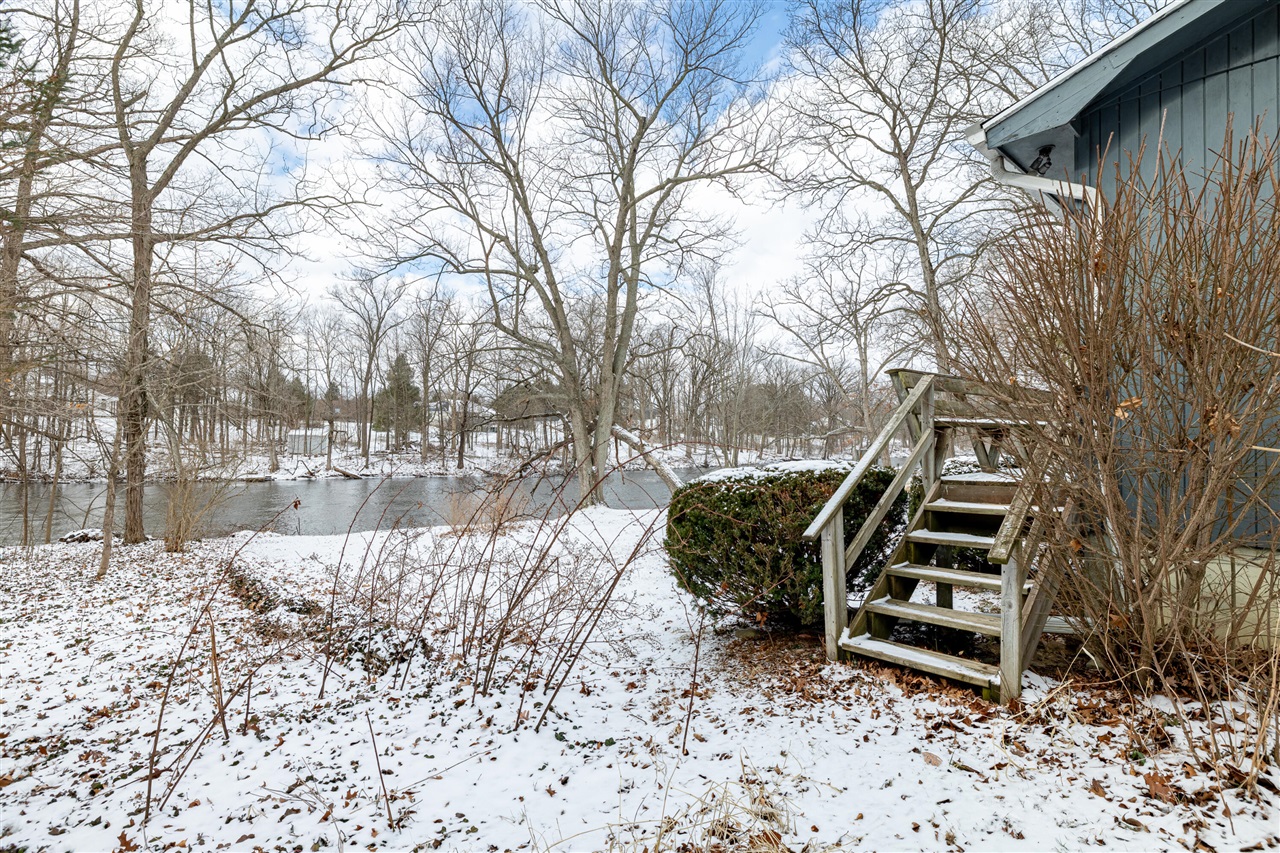 Homes for sale in Dimondale, MI | 6411 Pleasant River Dr, Dimondale, MI 48821 | MLS# 70516969