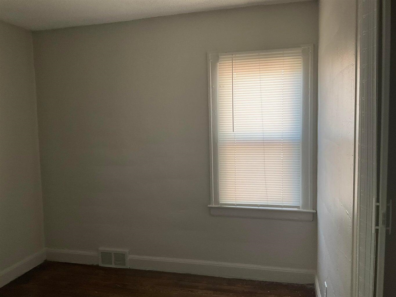 12701 Griggs Street, Detroit, MI, 48238-3075