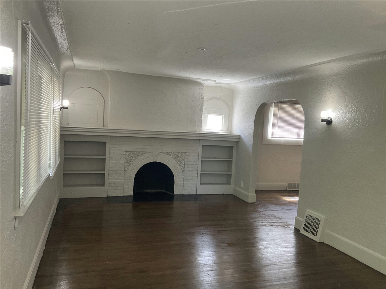12701 Griggs Street, Detroit, MI, 48238-3075