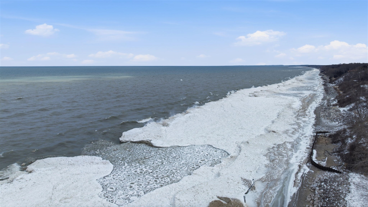 Homes for sale in New Buffalo, MI | 49035 Skyhi Dr, New Buffalo, MI 49117 | MLS# 70516981