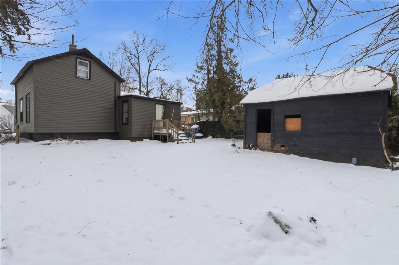 Homes for sale in Dowagiac, MI | 316 E Division St, Dowagiac, MI 49047 | MLS# 70516986