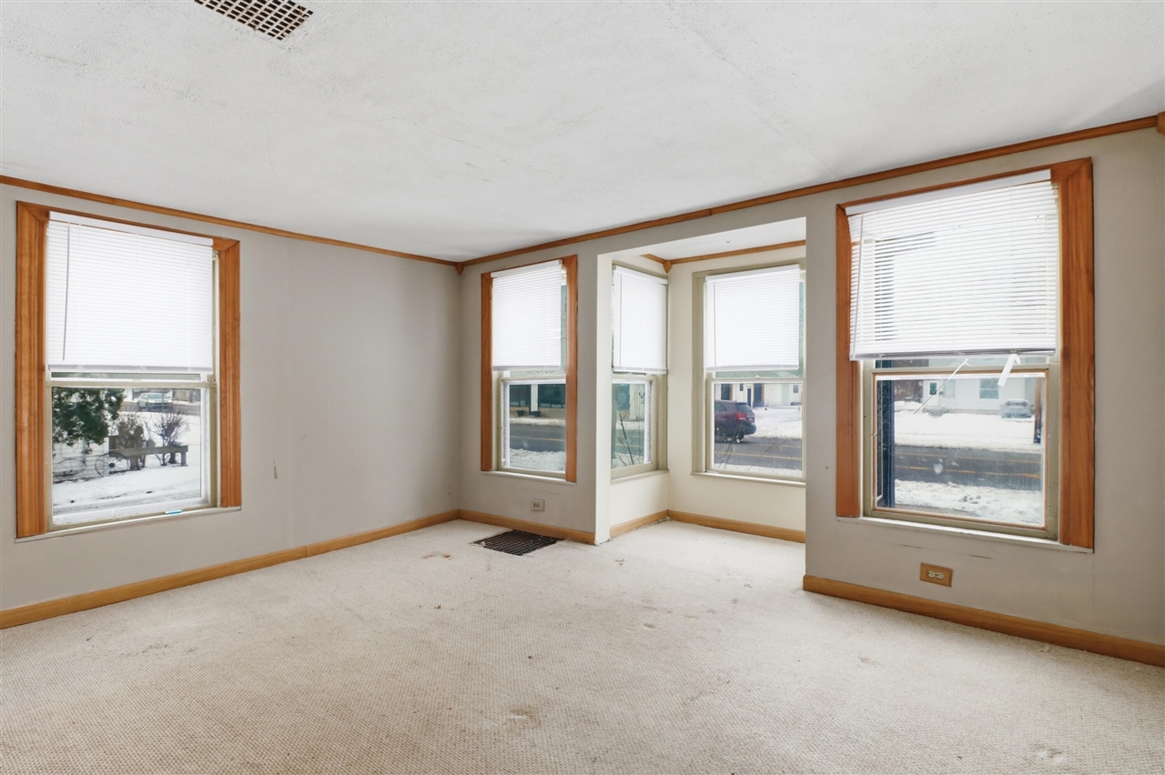 Homes for sale in Dowagiac, MI | 316 E Division St, Dowagiac, MI 49047 | MLS# 70516986