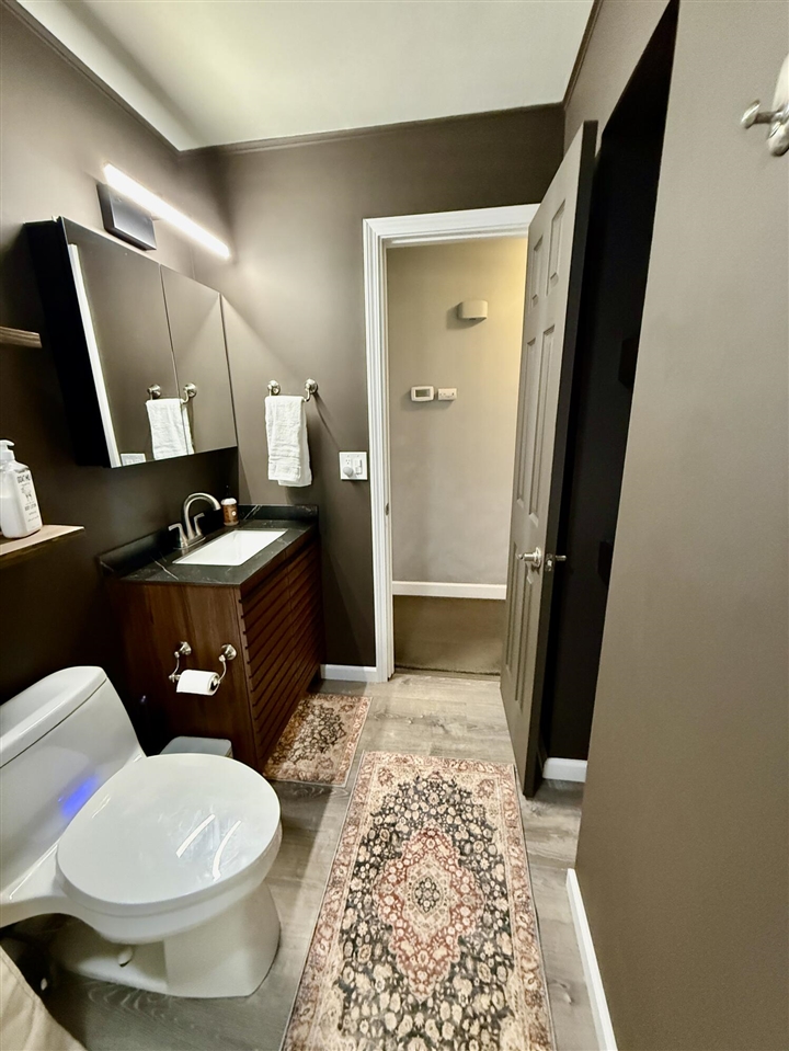 7900 W Q Avenue, Kalamazoo, MI, 49009-8927