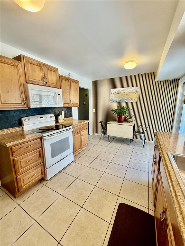 7900 W Q Avenue, Kalamazoo, MI, 49009-8927