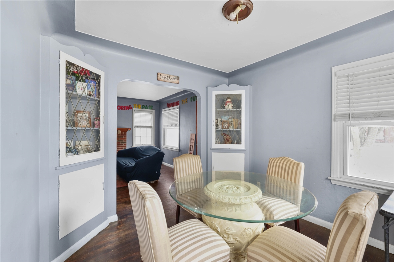 12261 Lansdowne Street, Detroit, MI, 48224-1045