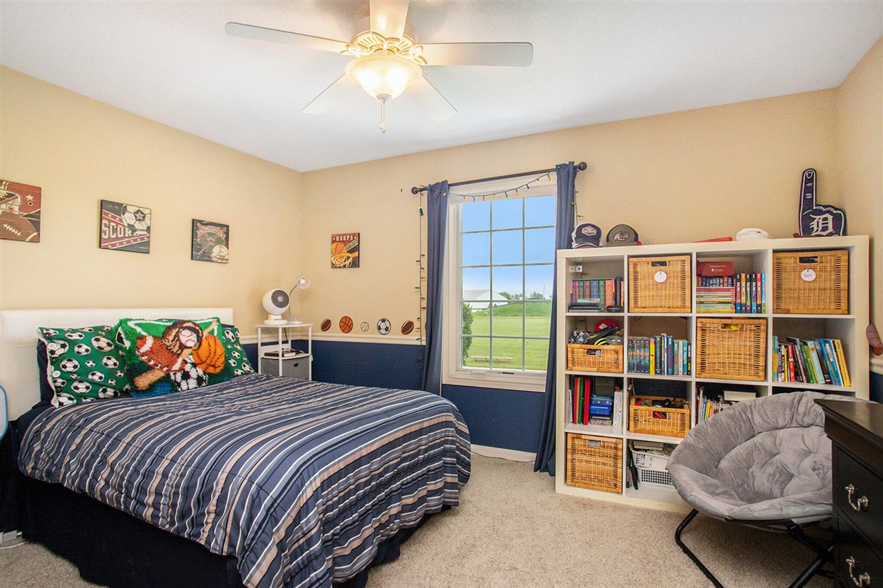 370 Bishop Avenue photo 22