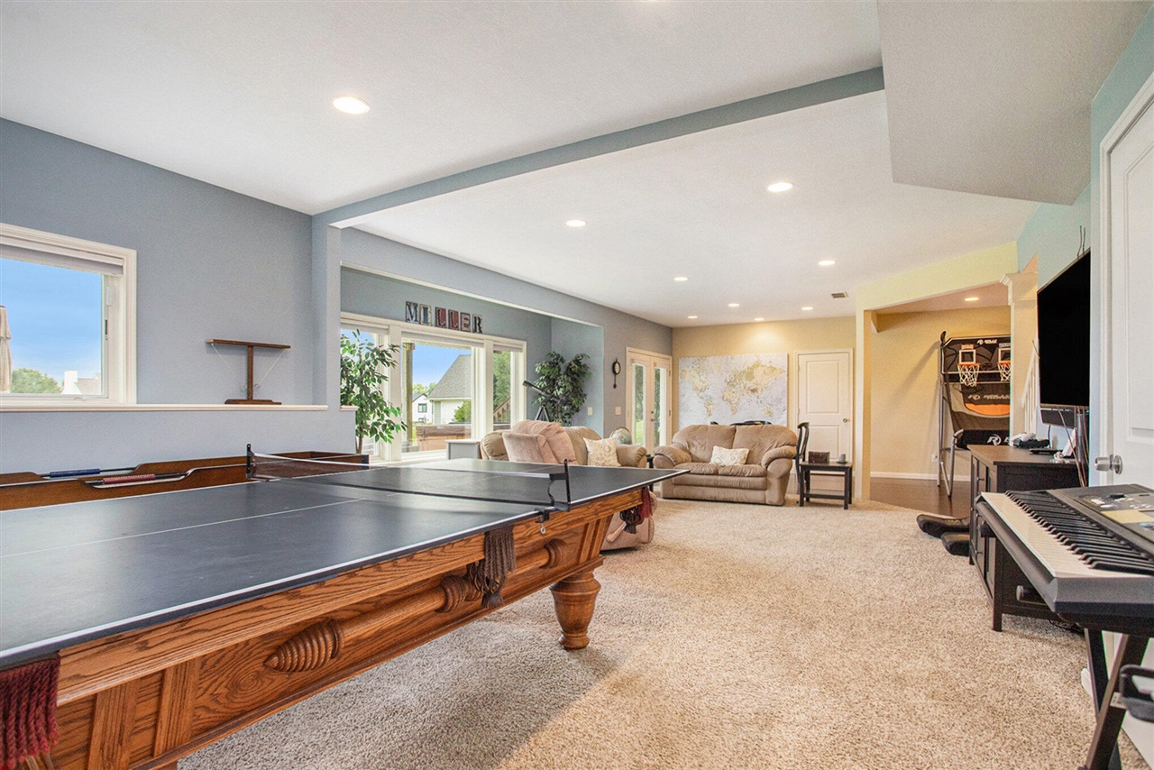 370 Bishop Avenue photo 27