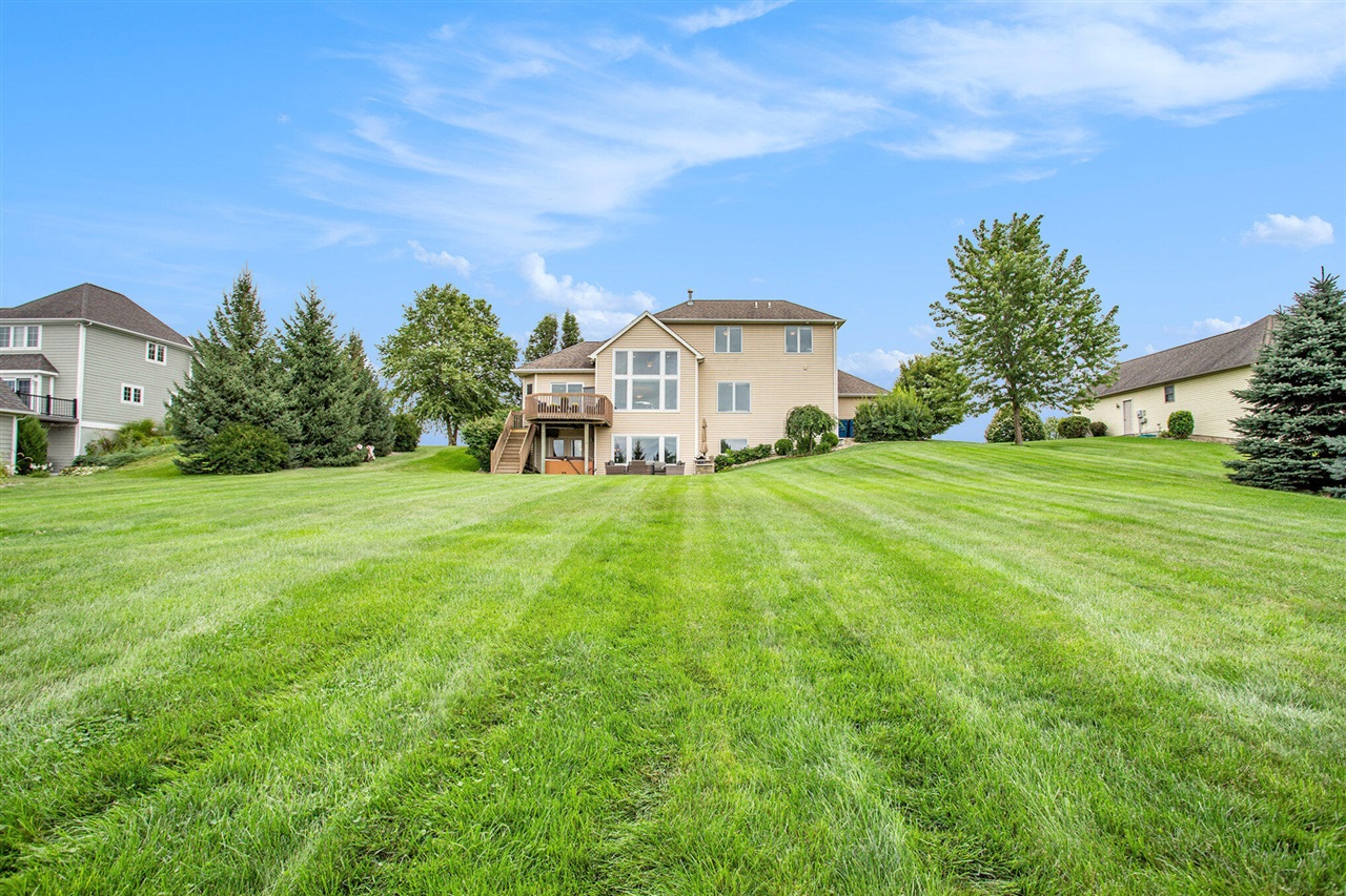 370 Bishop Avenue photo 36