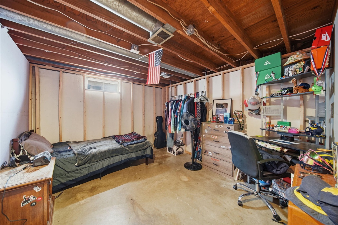 Jackson, MI, 49201-8814