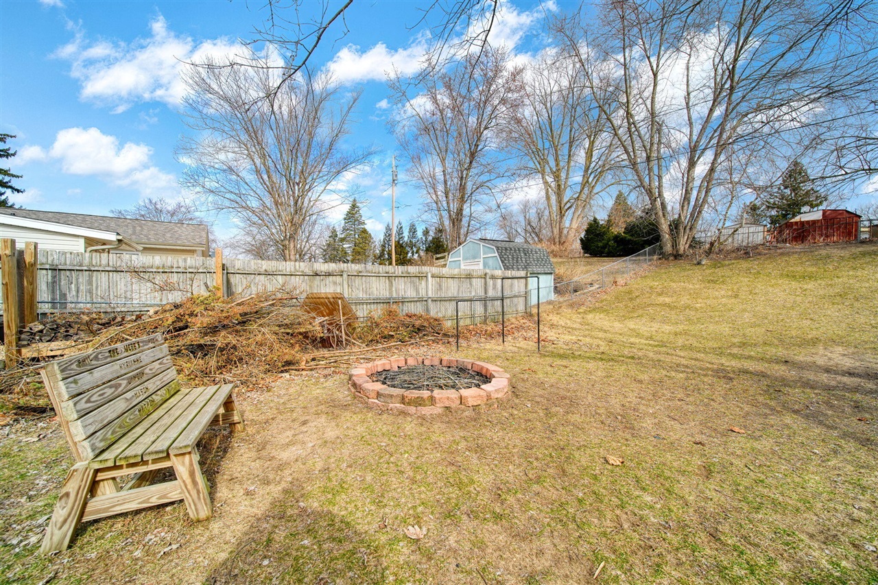 Jackson, MI, 49201-8814