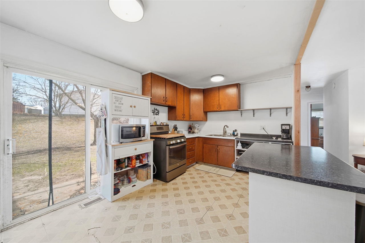 Jackson, MI, 49201-8814