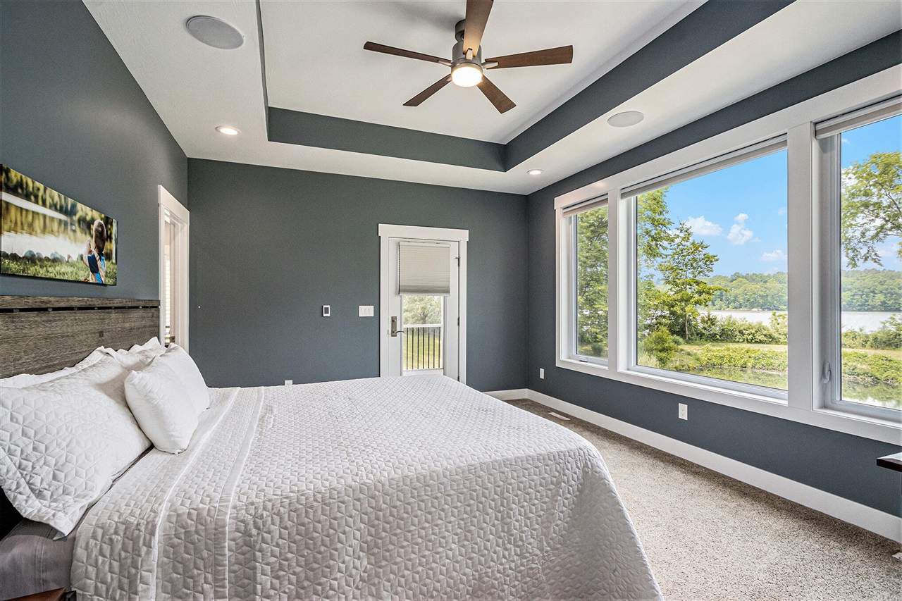 3589 Shoreline Drive, Allegan, MI, 49010-9495