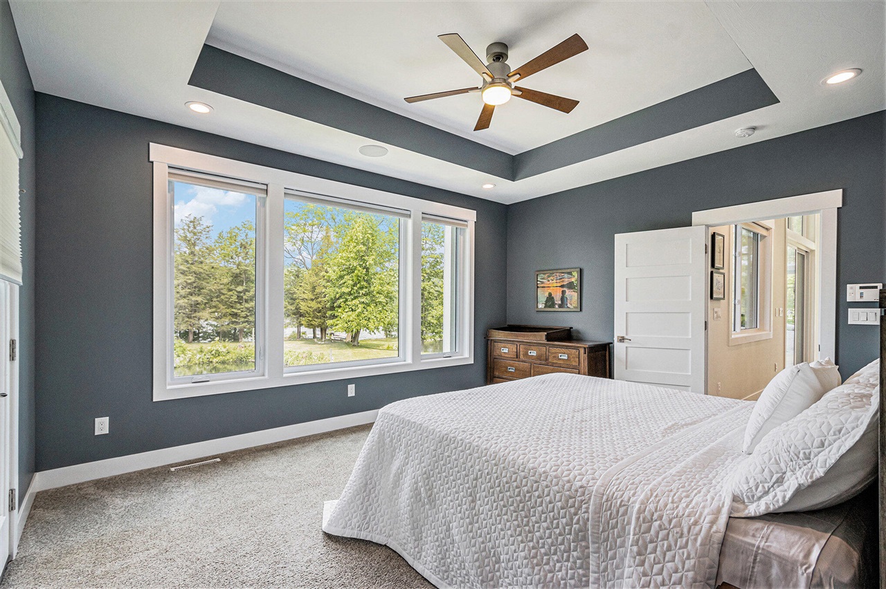 3589 Shoreline Drive, Allegan, MI, 49010-9495