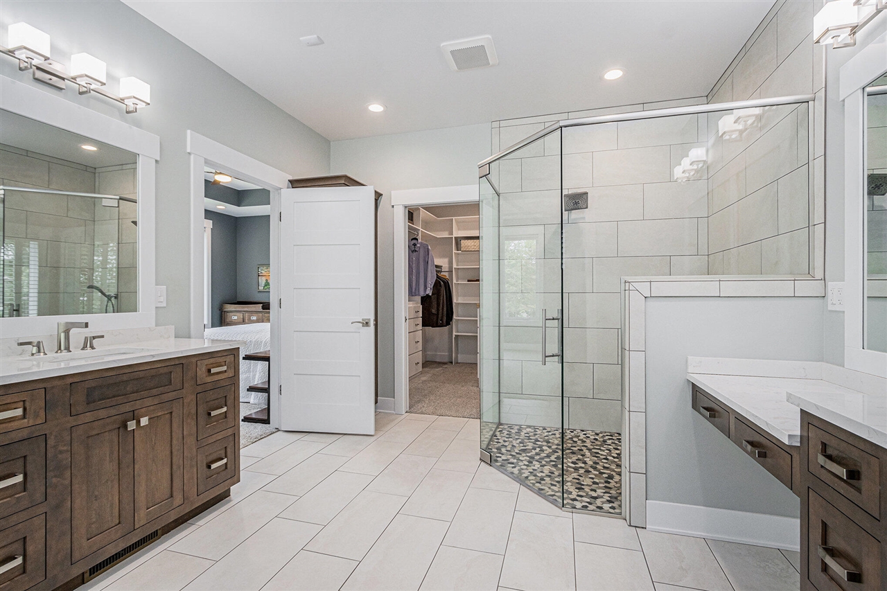 3589 Shoreline Drive, Allegan, MI, 49010-9495