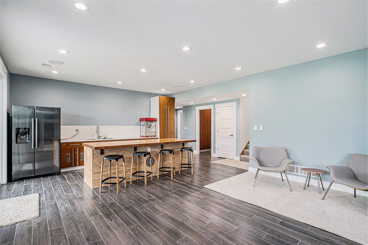 3589 Shoreline Drive, Allegan, MI, 49010-9495