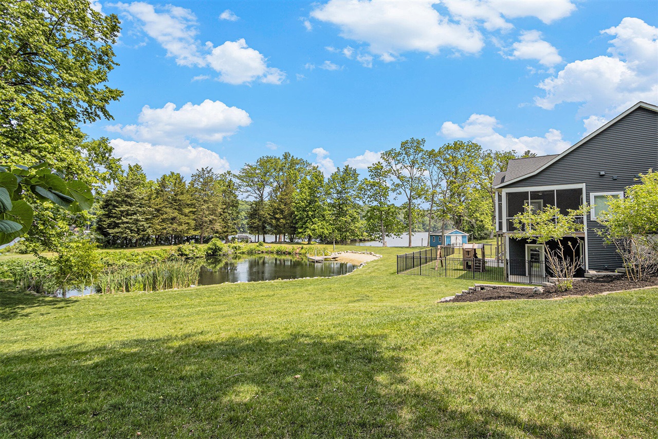 3589 Shoreline Drive, Allegan, MI, 49010-9495
