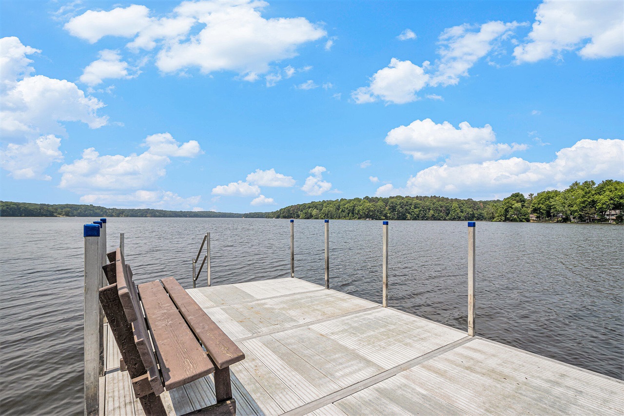 3589 Shoreline Drive, Allegan, MI, 49010-9495