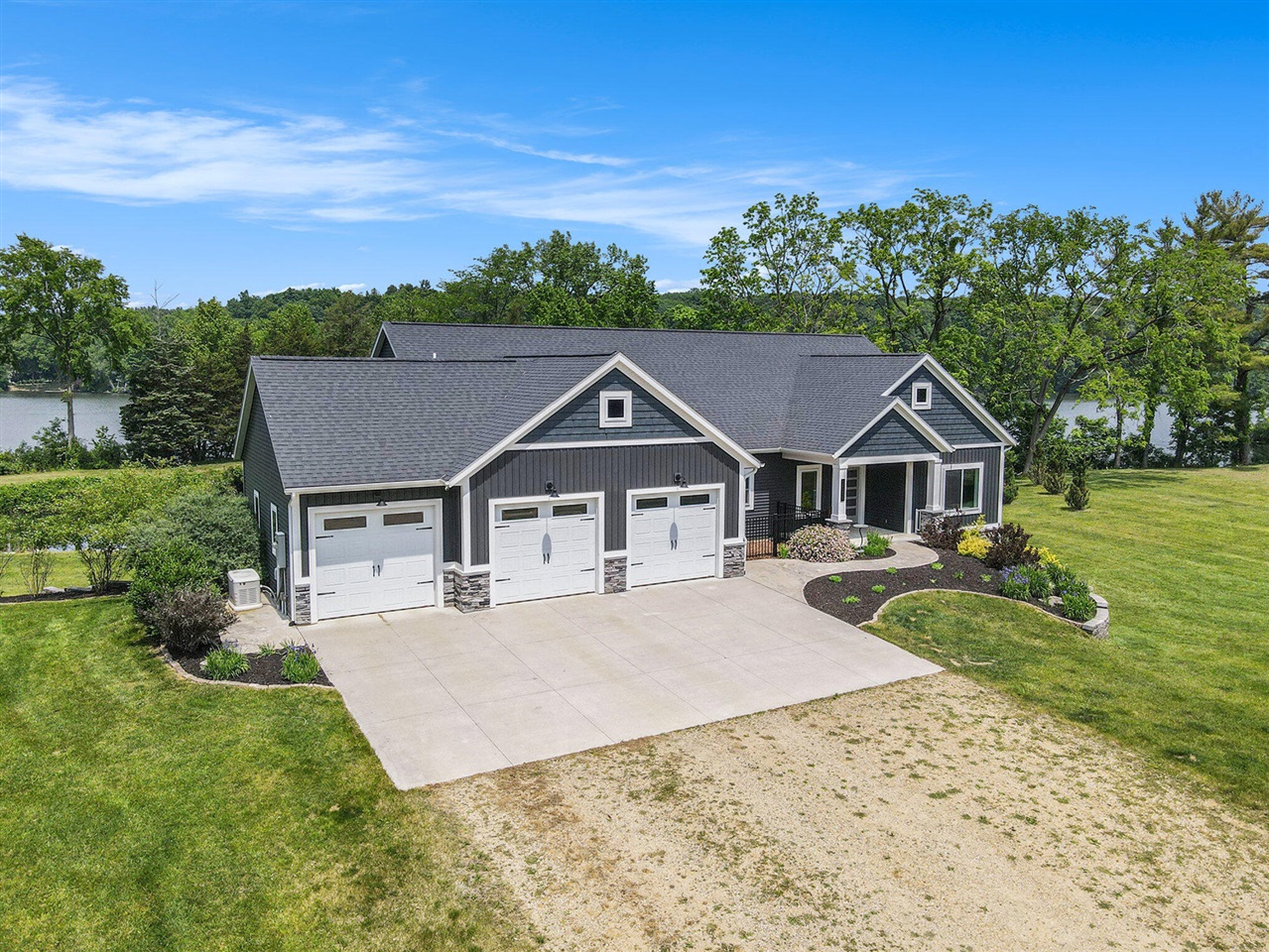 3589 Shoreline Drive, Allegan, MI, 49010-9495