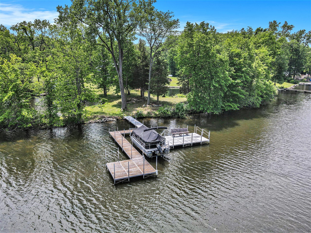 3589 Shoreline Drive, Allegan, MI, 49010-9495