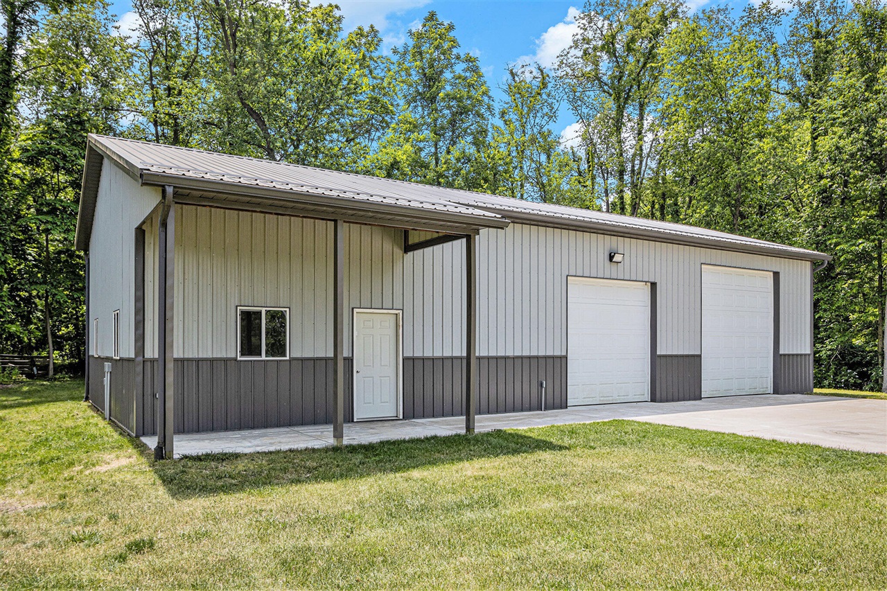 3589 Shoreline Drive, Allegan, MI, 49010-9495