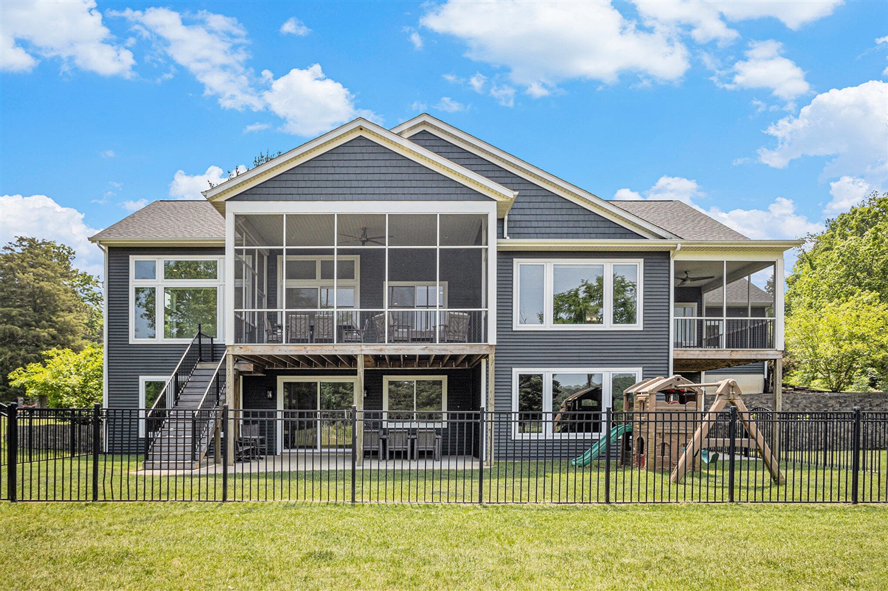 3589 Shoreline Drive, Allegan, MI, 49010-9495