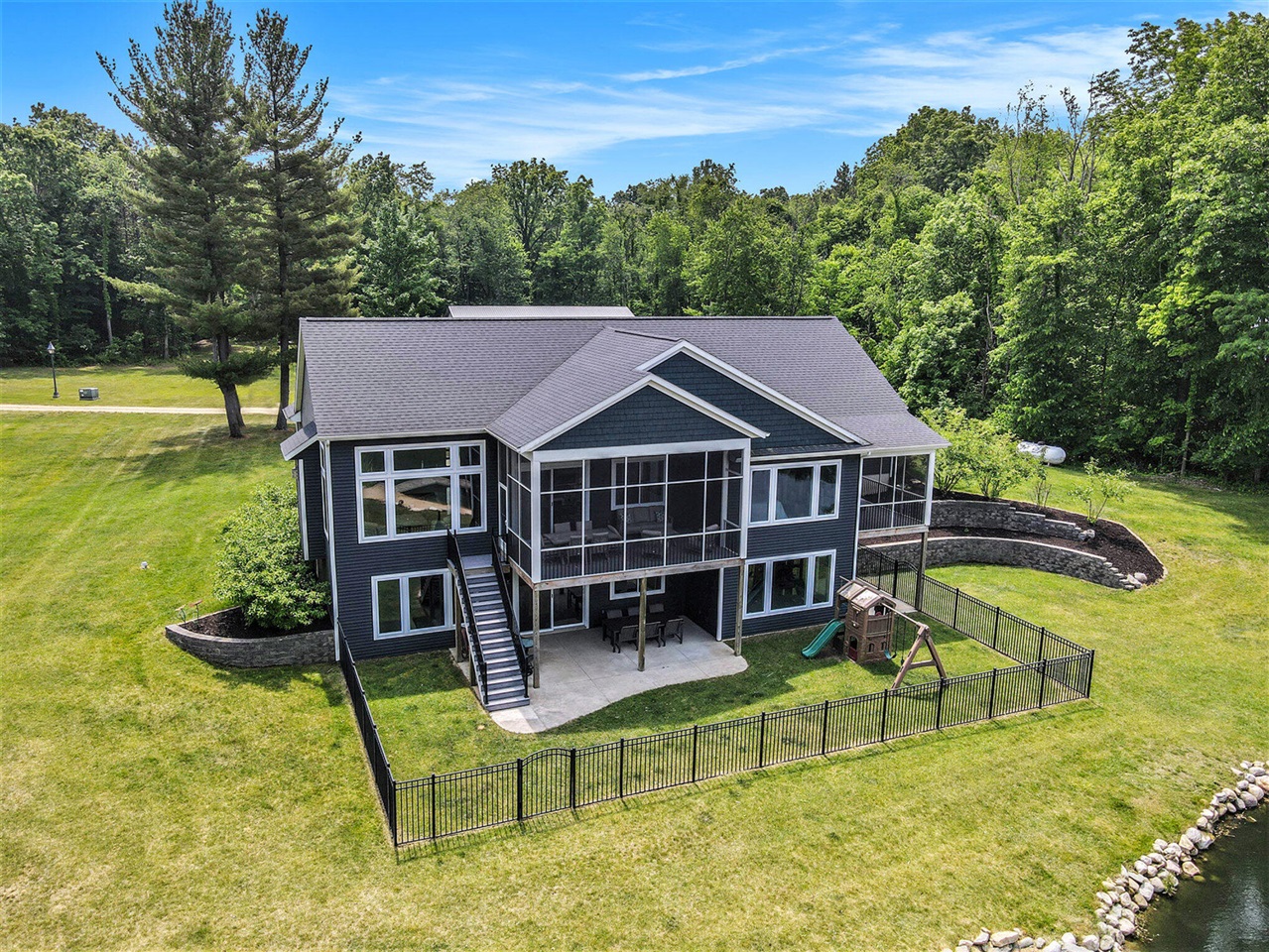 3589 Shoreline Drive, Allegan, MI, 49010-9495