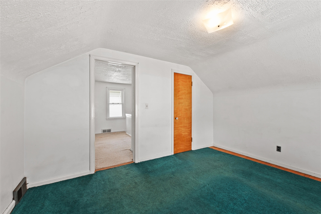 335 Laprairie Street, Ferndale, MI, 48220-3212